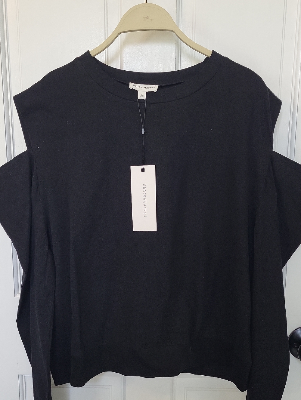 Black Cold-Shoulder  Top